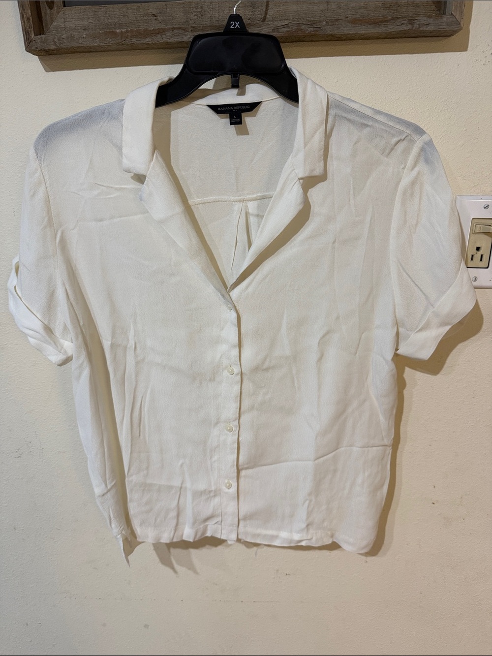 Banana Republic White Short Sleeve Button-Front Shirt